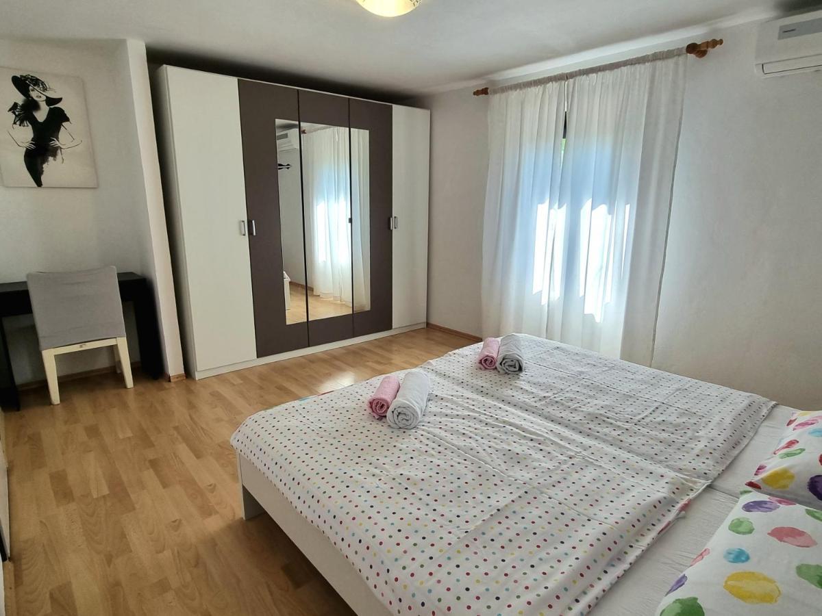 Apartment Deni Skrbčići Kültér fotó